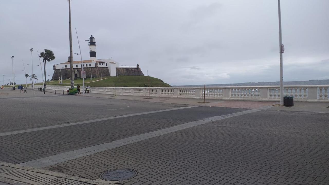 1/4, Sala, Farol Da Barra. Salvador Exterior photo
